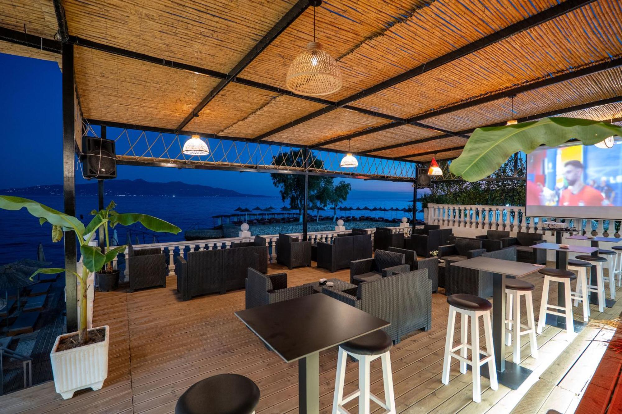 Hotel Kompleks Joni Sarandë Exterior foto