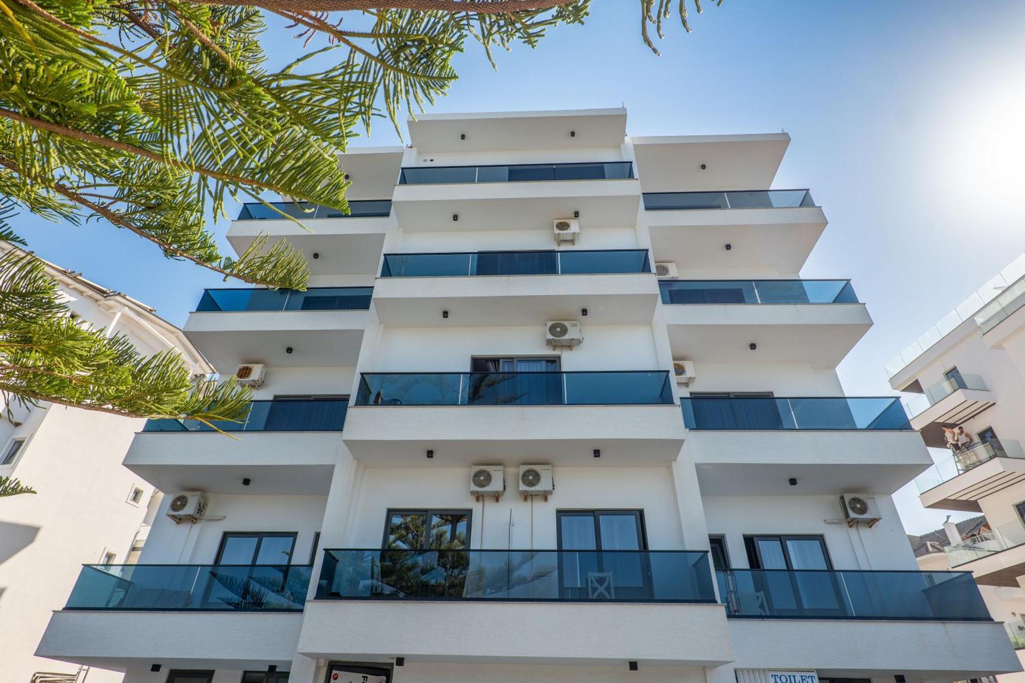 Hotel Kompleks Joni Sarandë Exterior foto