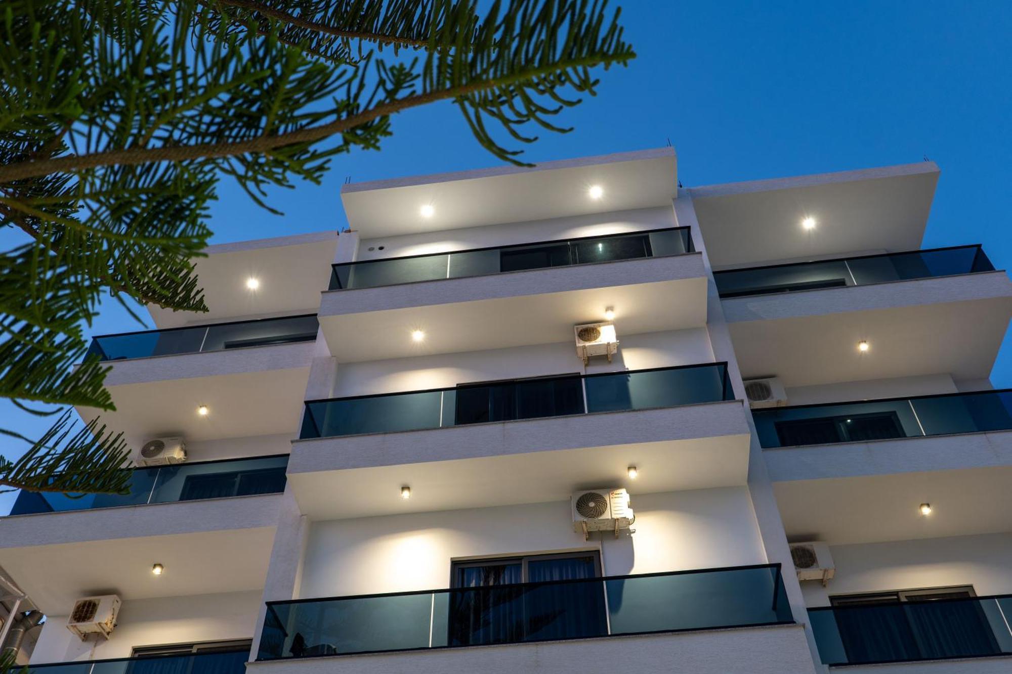 Hotel Kompleks Joni Sarandë Exterior foto