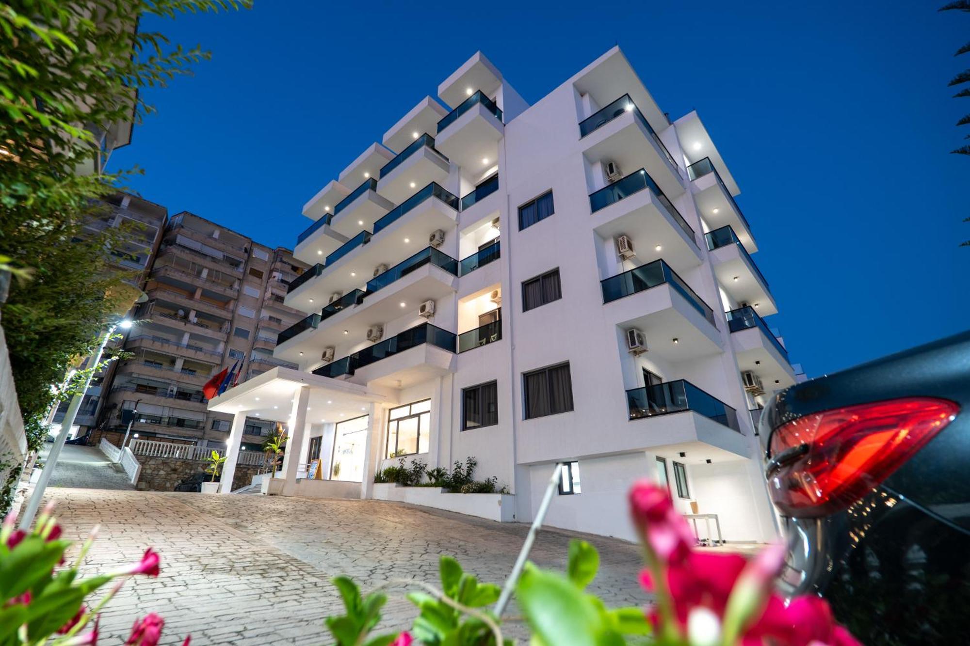 Hotel Kompleks Joni Sarandë Exterior foto
