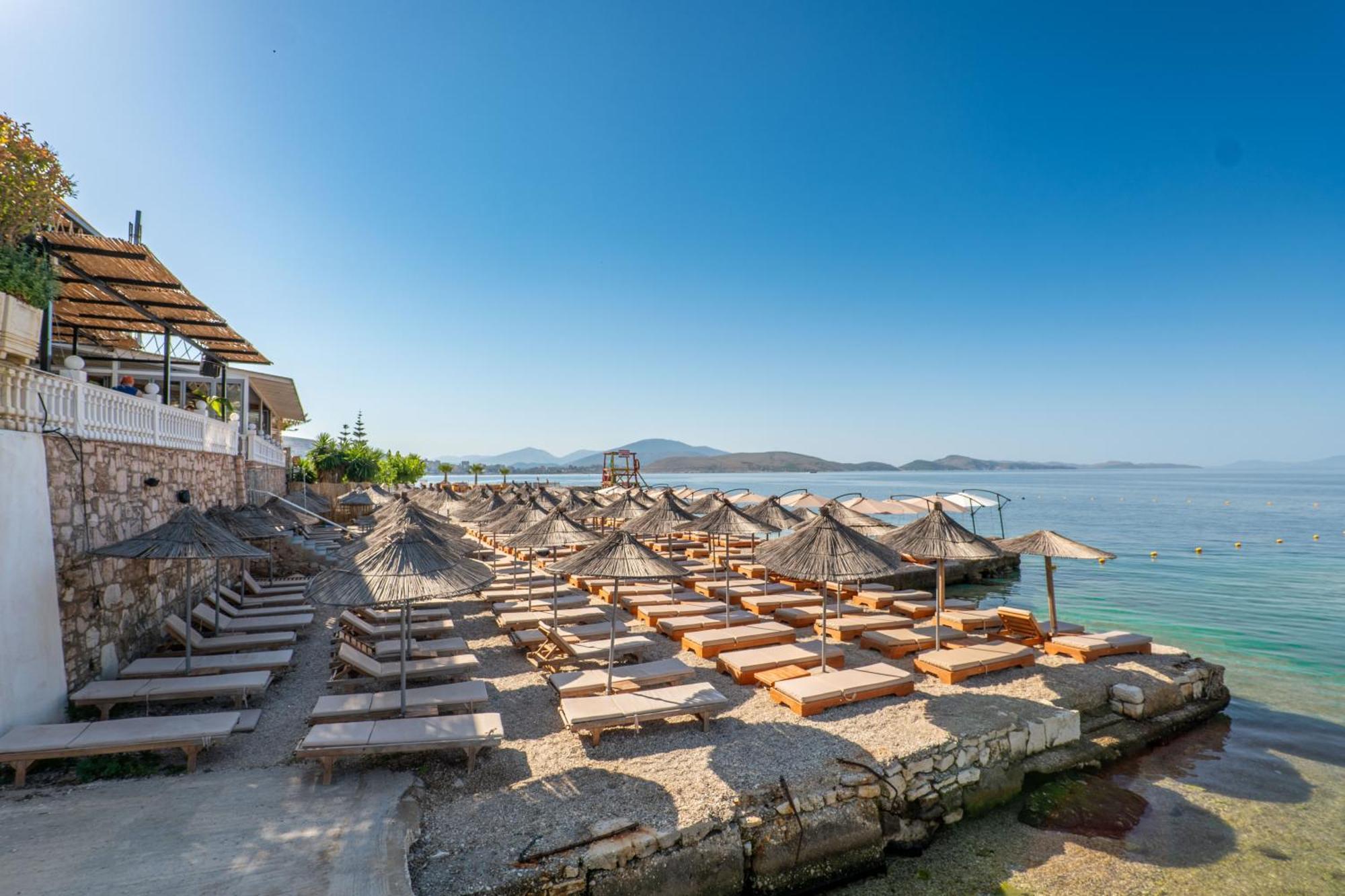 Hotel Kompleks Joni Sarandë Exterior foto