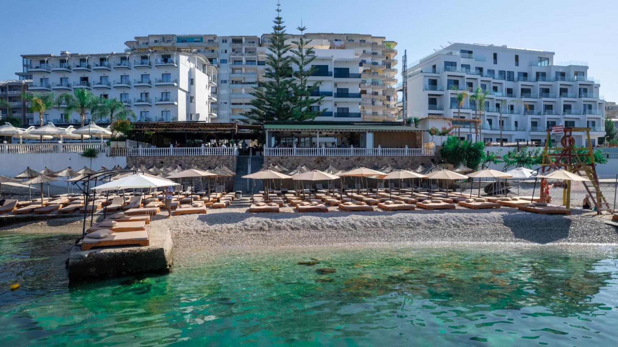 Hotel Kompleks Joni Sarandë Exterior foto